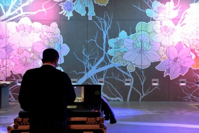 Divuilgação As projeções com florais desenhados a partir de imagens dos arquivos da Zegna