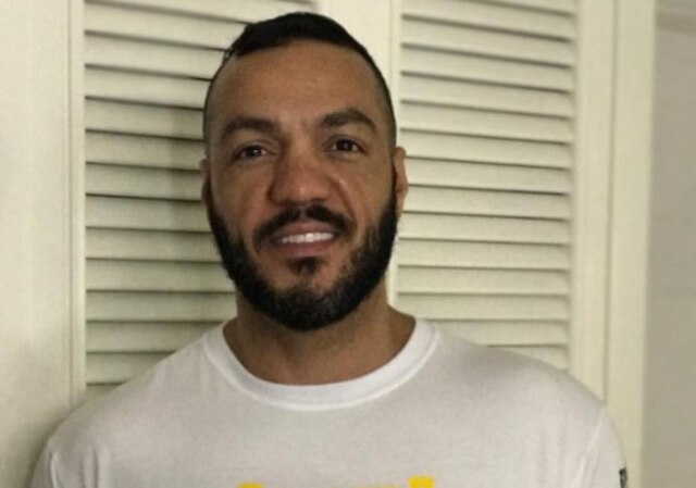 Instagram / @cantorbelo O cantor Belo