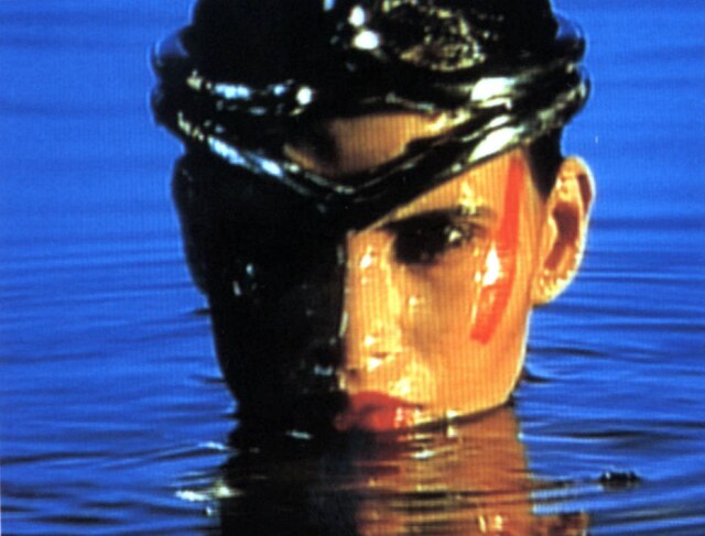 Reprodução de 'Fantástico' (1987) / Globo Isadora Ribeiro na abertura do 'Fantástico'