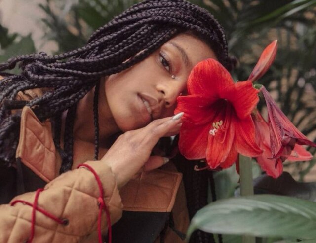 Instagram/ @selahmarley A modelo e cantora já fez trabalhos para Chanel, Calvin Klein e Yeezy