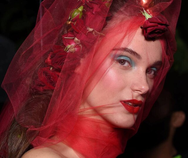 Divulgação/Nars Maquiagem colorida e marcada criada por James Kaliardos, da Nars, para a Rodarte