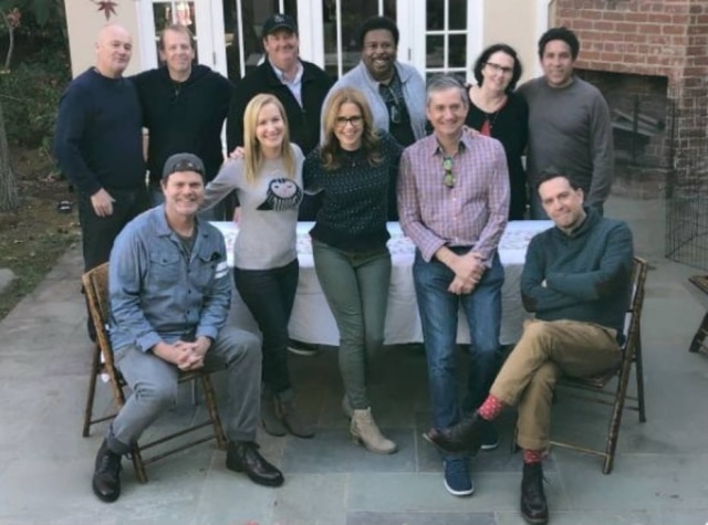 Twitter/@AngelaKinsey Integrantes da última temporada da série 'The Office'.