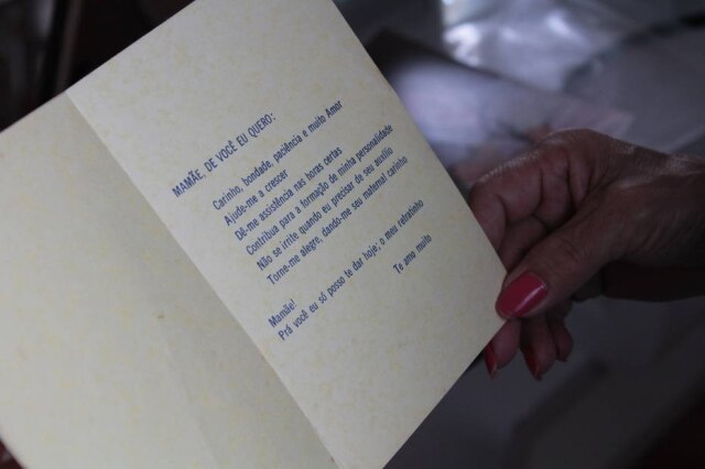 Caio Nascimento / Estadão Carta que Fabiana fez para Ivanise em um Dia das Mães.