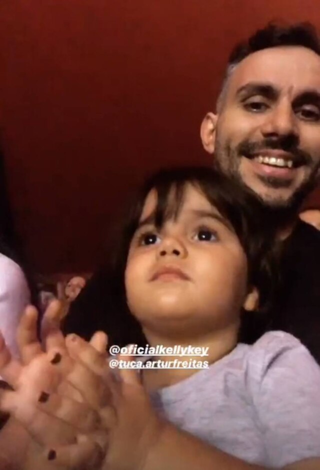 Instagram/@micofreitas Mico Freitas com Artur, filho que tem com Kelly Key.