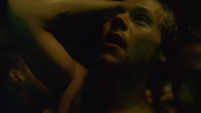 Reprodução de cena de 'Lighst Up', clipe de Harry Styles | YouTube / @Harry Styles Harry Styles em cena do clipe de 'Lights Up'