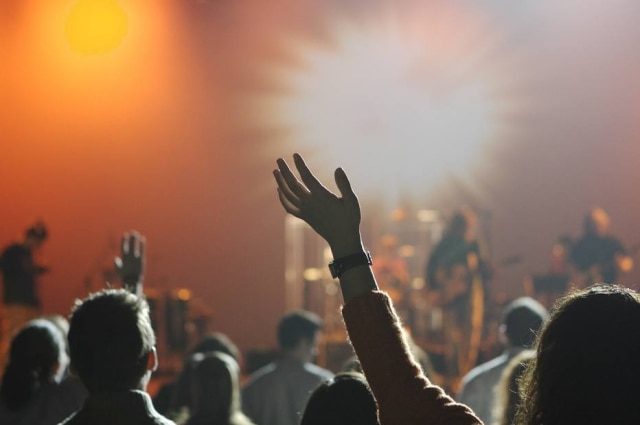Pixabay/Free-Photos O festival Villa Mix respondeu às críticas por ter criado uma área exclusiva para o público gay em Belo Horizonte