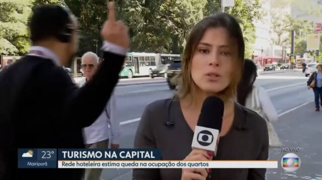 Reprodução de 'SP1' (2018) / Globo A repórter Michelle Loreto durante o momento