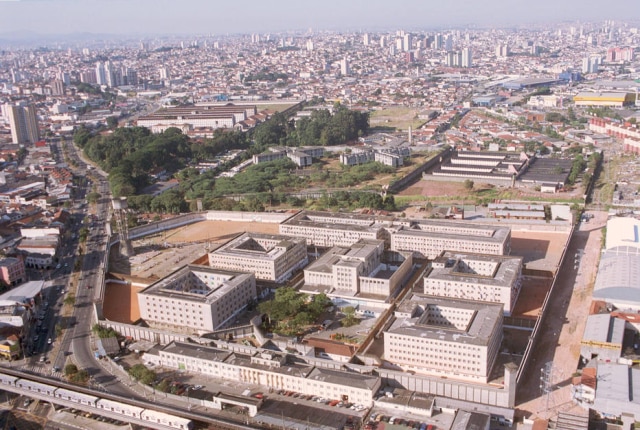 Sergio Castro / Estadão Complexo do Carandiru em 2000