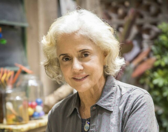 Globo/Fábio Rocha Marieta Severo como Vó Noca, sua personagem de 'Um Lugar ao Sol'