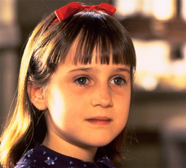 Jersey Films Trecho do filme 'Matilda', de 1997, que conta a história de uma menina brilhante que cresceu em meio a pais grosseiros.
