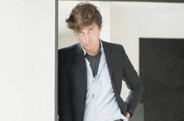 Reprodução/Yves Saint Laurent O estilista Hedi Slimane foi considerado o Steve Jobs da moda pela Harvard Business Review