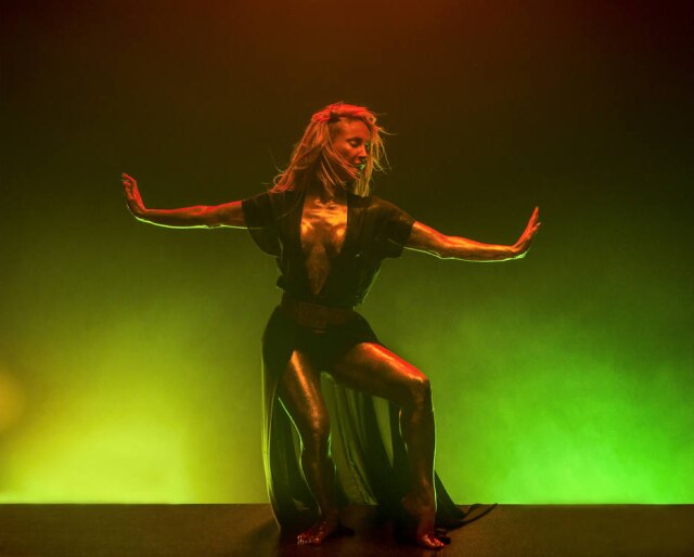 Darren Craig/Divulgação Claudia Leitte no clipe 'Carnaval'.