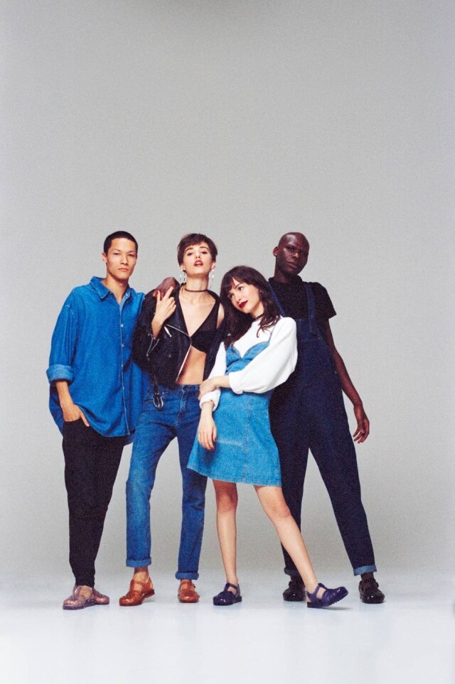 Divulgação/Melissa Intitulada 'Sempre igual, sempre diferente', a campanha exalta o estilo dos anos 1990