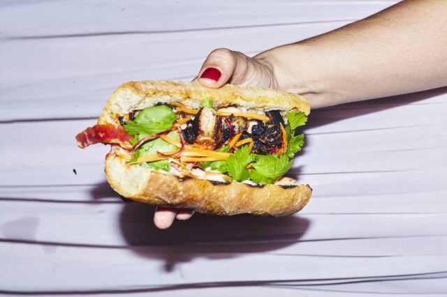 Gil Inoue Banh mi do Chou