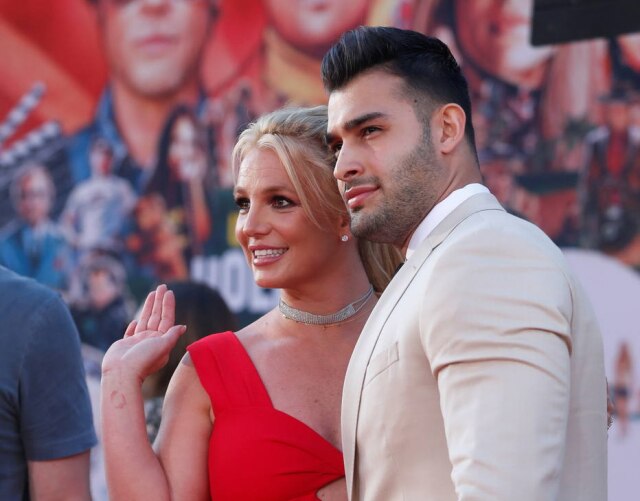 REUTERS/Mario Anzuoni Britney Spears e o noivo Sam Asghari em Los Angeles, California.