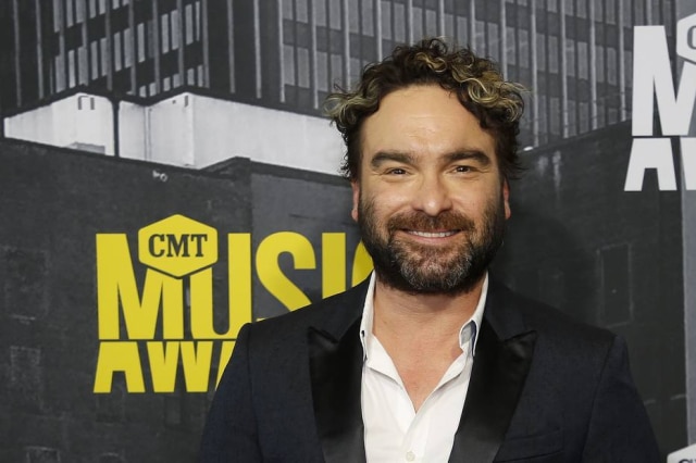 REUTERS/Jamie Gilliam Casa Johnny Galecki na Califórnia pegou fogo.