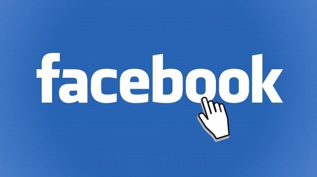 Pixabay / @Simon Logotipo do Facebook