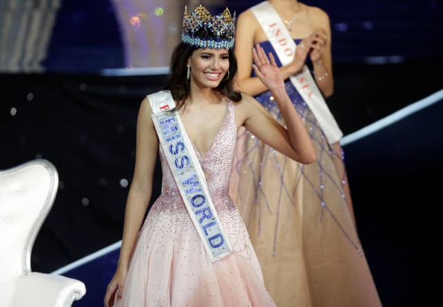 REUTERS/Joshua Roberts Stephanie Del Valle, Miss Mundo 2016.