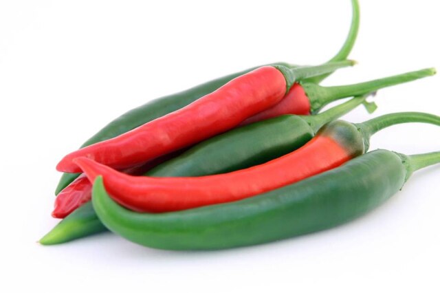 Pixabay/Reprodução Segundo os pesquisadores, a pimenta estimula uma substância que promove a dilatação dos vasos sanguíneos, o que reduz a pressão arterial.