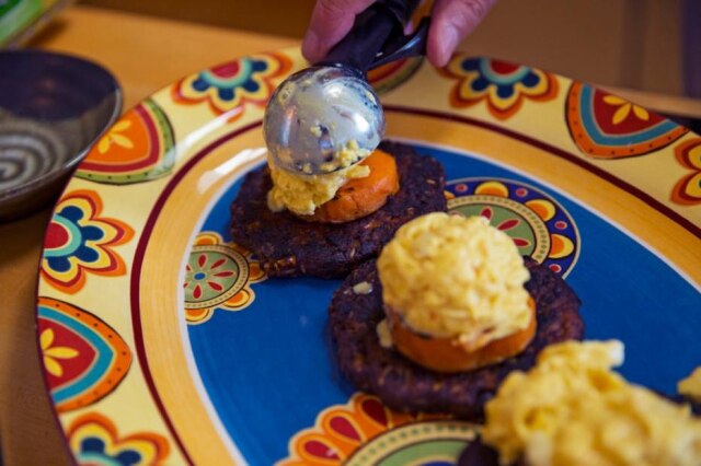 Ruth Fremson|NYT Hoje em dia, Kerr dá aulas de culinária ocasionais diretamente de sua cozinha, pelo Skype.