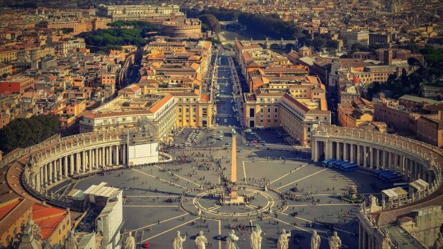 Pixabay/Walkerssk A imprensa do Vaticano doou uma câmera utilizada na cobertura das atividades do Papa para um ex-morador de rua
