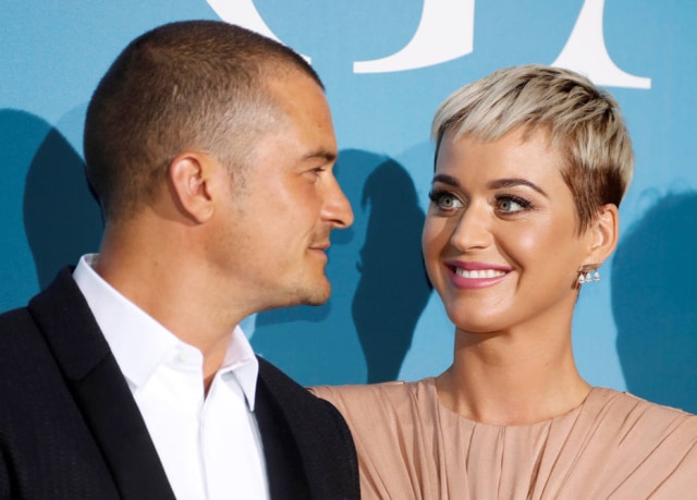 REUTERS/Eric Gaillard Katy Perry e Orlando Bloom