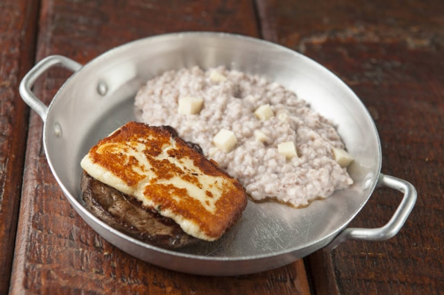 Codo Meletti/Estadão Carne de sol na chapa com queijo coalho e arroz de leite, do Jesuíno Brilhante.