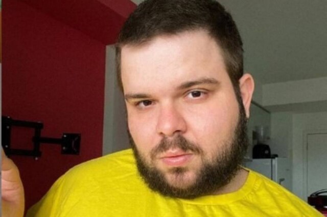 Repordução Instagram/ @caiorevela O influenciador e ativista Caio Revela sofreu ataques gordofóbicos com notícias falsas de que ele teria morrido