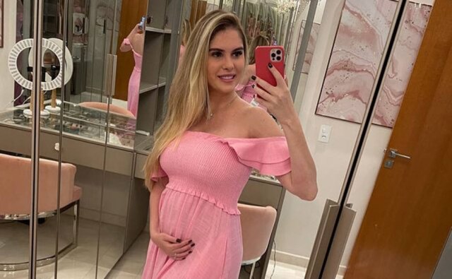 Reprodução Instagram / @barbaraevans22 Bárbara Evans revela que perdeu um dos bêbes