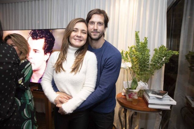 Felipe Panfili Adriana Esteves e Vladimir Brichta se conheceram na novela 'Coração de Estudante', de 2002.