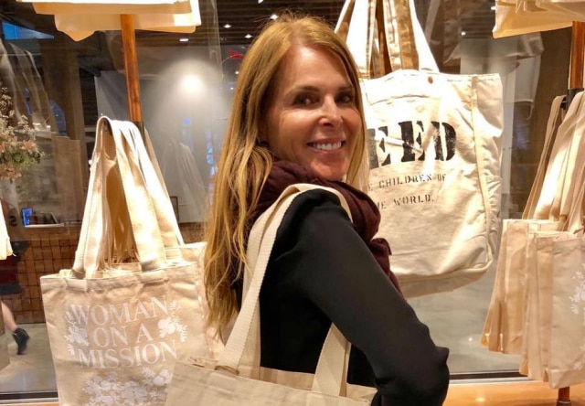 Instagram / @catherineoxenberg Catherine luta há anos para resgatar filha de culto sexual.