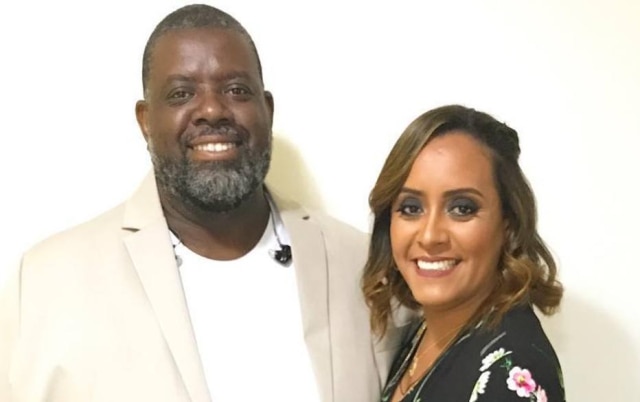 Instagram / @llidyfaria O cantor Péricles ao lado de sua mulher, Lidiane.