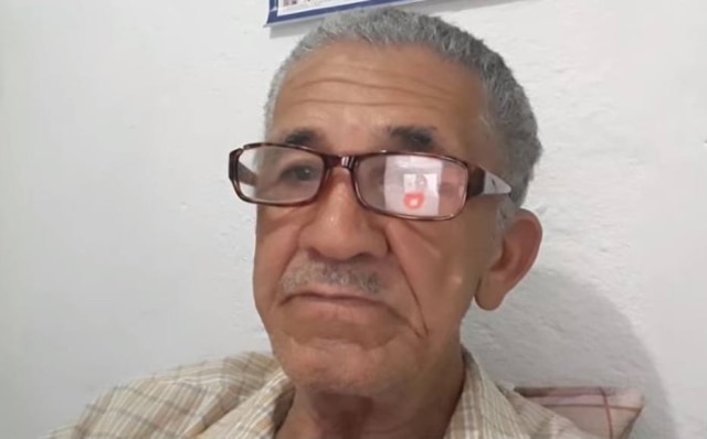 Reprodução/Youtube/Nilson Izaias papinho Nilson Izaias, de 71 anos, consegue finalizar um 'slime' e vídeo viraliza no Youtube.