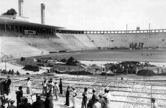 Acervo/ Estadão Construção do Pacaembu, na época chamado de Estádio Municipal de São Paulo, durante a década de 1930.