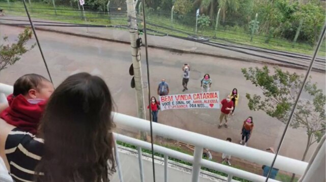 Instagram / @evelinnelopes Familiares de Catarina, que nasceu no dia 17 de abril, fizeram uma homenagem para a bebê