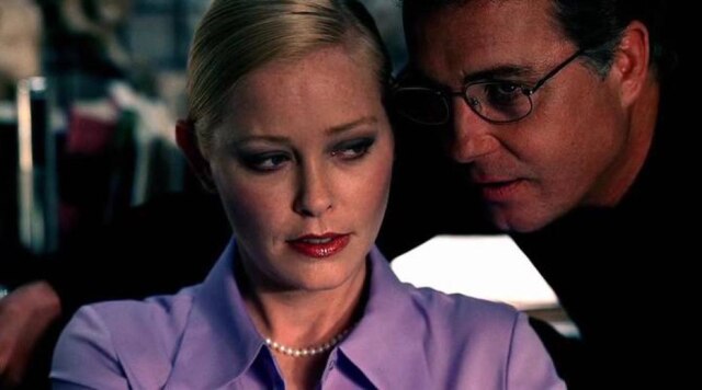 Reprodução / CBS Productions Pamela Gidley em cena de CSI: Crime Scene Investigation (2000).