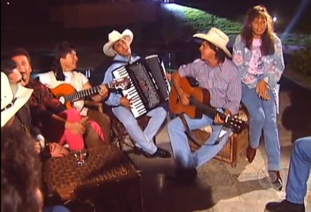 Reprodução de 'Amigos' (1995) Duplas sertanejas reunidas com amigos e familiares em primeiro especial 'Amigos', de 1995.