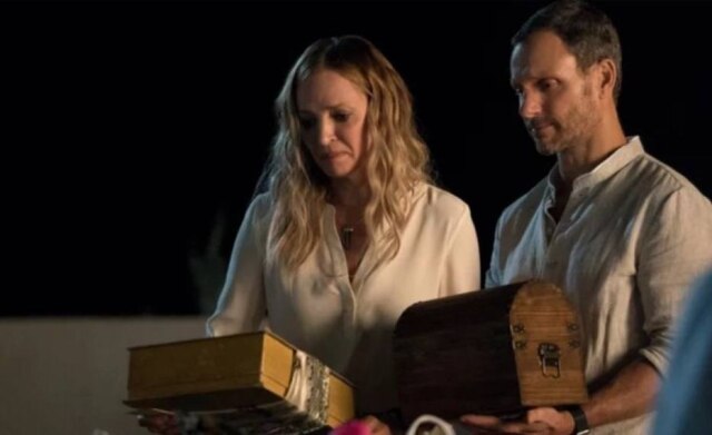 Reprodução/Netflix Uma Thurman e Tony Goldwyn em 'Chambers'.