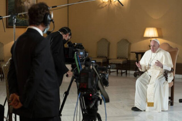ANSA Trecho do primeiro episódio da série documental do Papa
