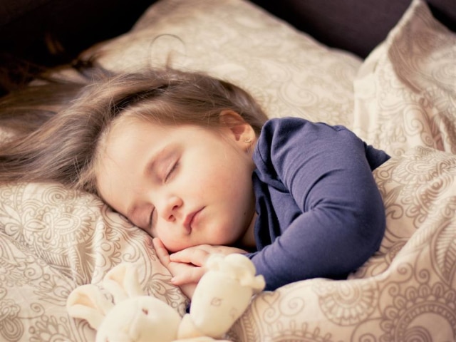 Pixabay/Reprodução Adormecer em até 30 minutos e acordar no máximo uma vez de madrugada são alguns dos parâmetros para um sono de qualidade, segundo a National Sleep Foundation.