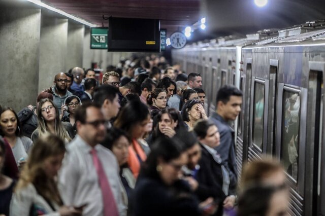Gabriela Biló/Estadão Passageiros circulam pela Linha 2-Verde do Metrô de São Paulo
