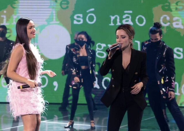 Instagram/@sandyoficial A vencedora do 'BBB 21', Juliette Freire, e a cantora Sandy