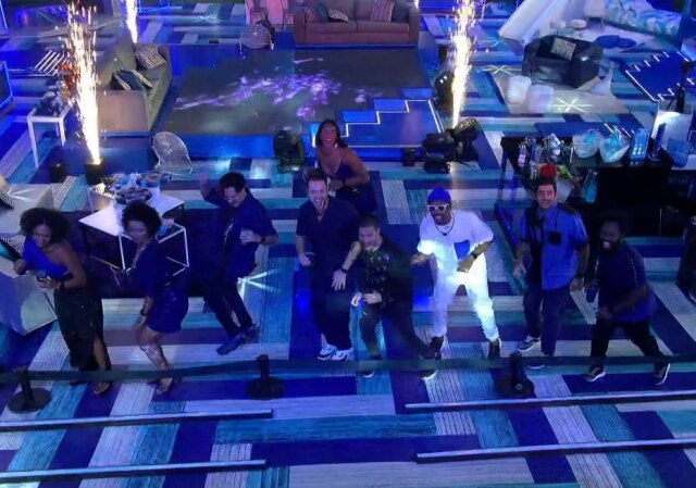 Globoplay Brothers dançaram com show de Alexandre Pires e Seu Jorge no 'BBB 22'.