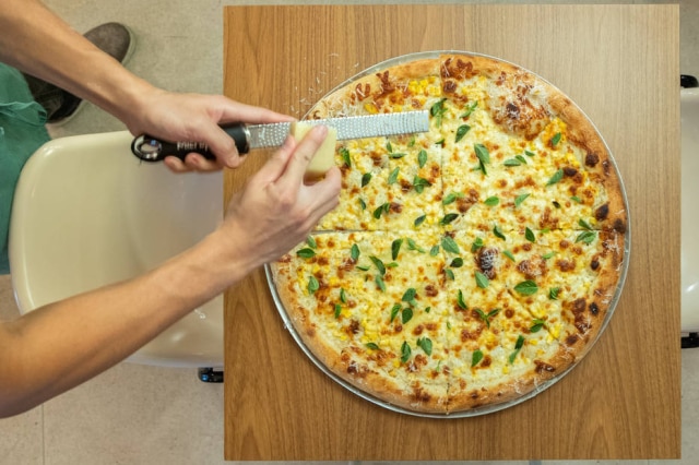 Pizza vendida em fatias no estilo americano, na foto de milho, da nova Paul's Boutique 