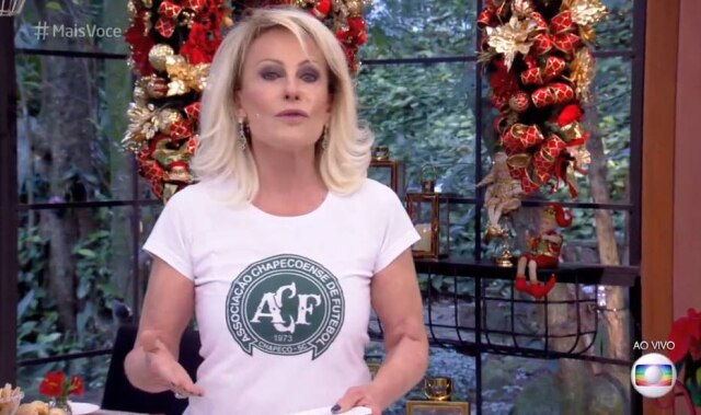 Reprodução/Globo Ana Maria Braga vestiu camiseta com o brasão da Chapecoense