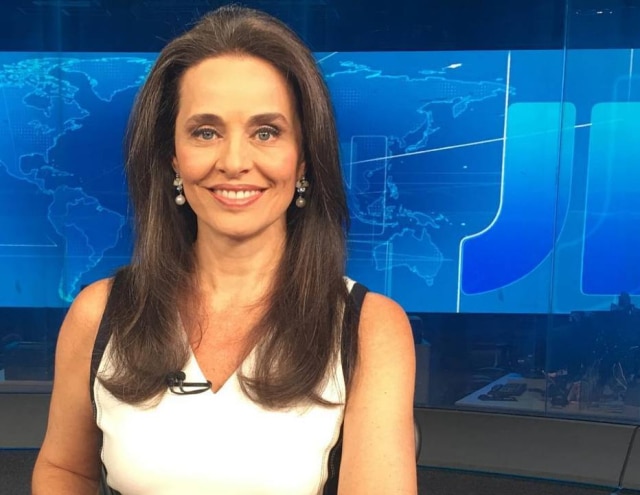 Instagram/@carlavilhenaa Carla Vilhena pediu demissão da Globo para se dedicar a site pessoal