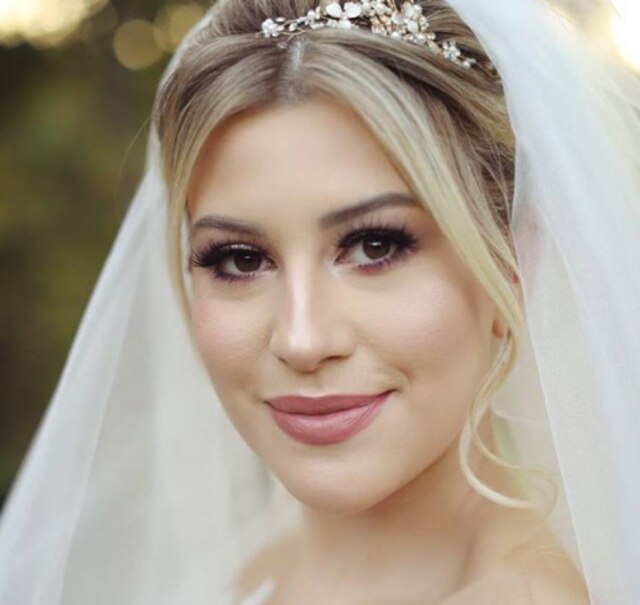 Instagram/@niinasecrets A cor do batom feito em parceria com a MAC foi revelada neste sábado