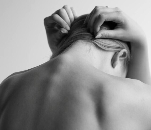 Sabel Blanco/Pexels A cada três pessoas com urticária crônica espontânea, duas são mulheres.
