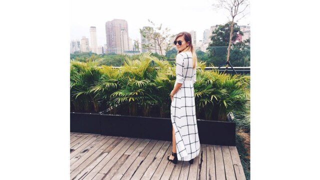 Reprodução Um vestido longo da Osklen foi a escolha de Danielle para uma tarde no Shopping JK Iguatemi