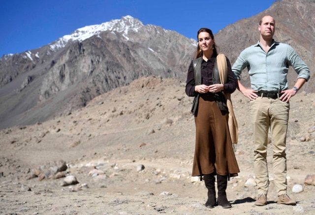 Neil Hall/Pool via Reuters Príncipe William e Kate Middleton em visita à geleira de Chiatibo.